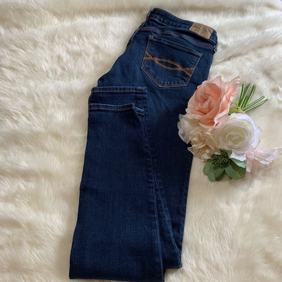 🌸 4/$20 Abercrombie & Fitch Skinny Dark Wash 4 / 27 - Picture 4 of 4